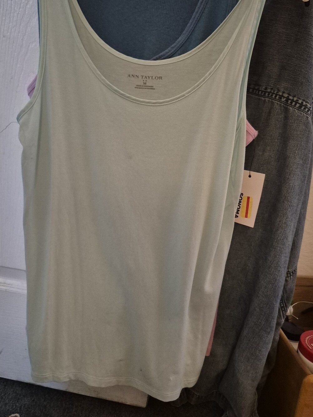 8 Women's Tank Tops 5 size Med 3 Sm Most Unworn Quality Brands 8 For Only $14 - Picture 7 of 15